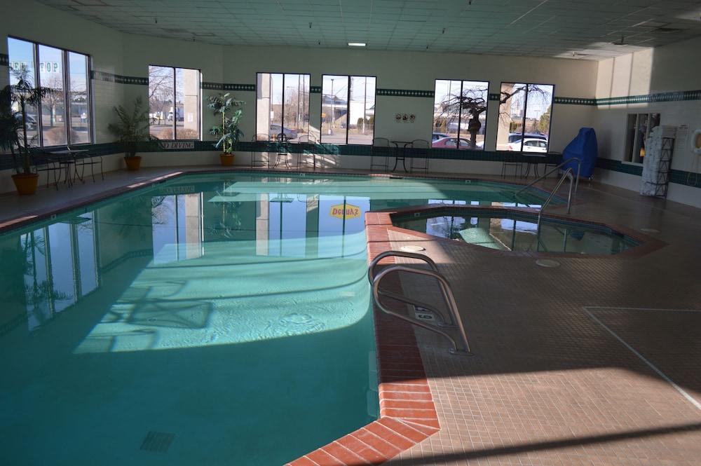 Best Western Plus Cottontree Inn Idaho Falls Exterior photo