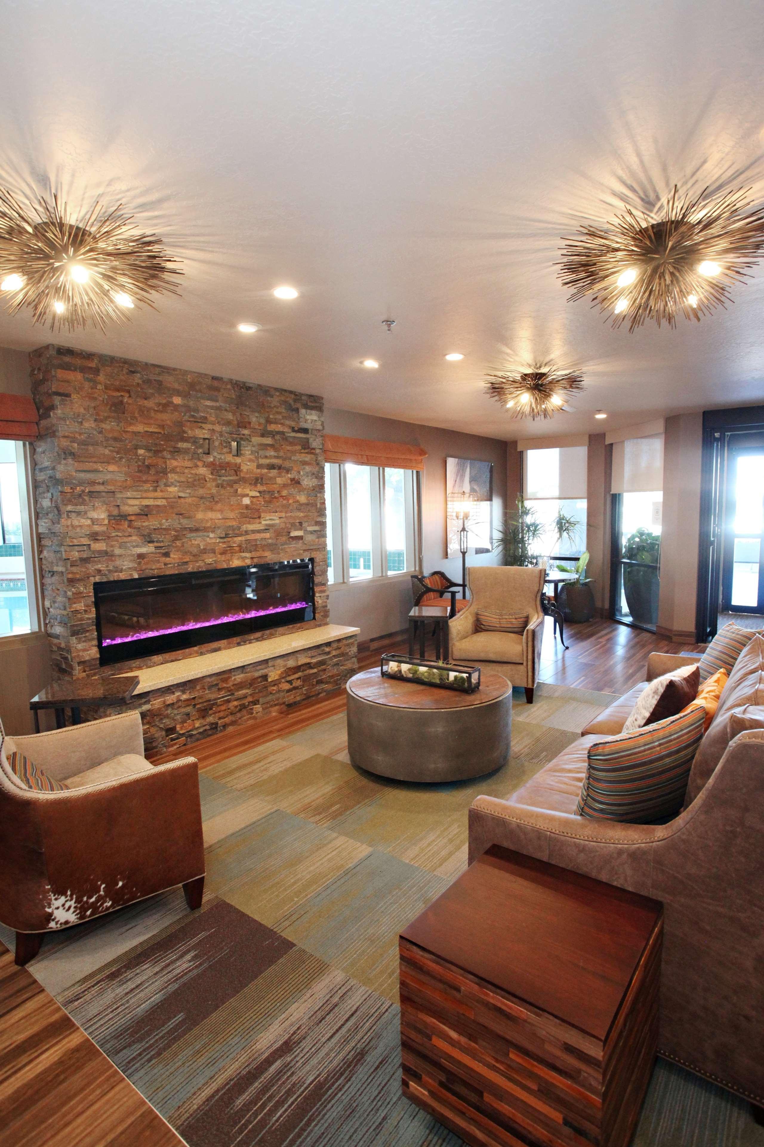 Best Western Plus Cottontree Inn Idaho Falls Exterior photo