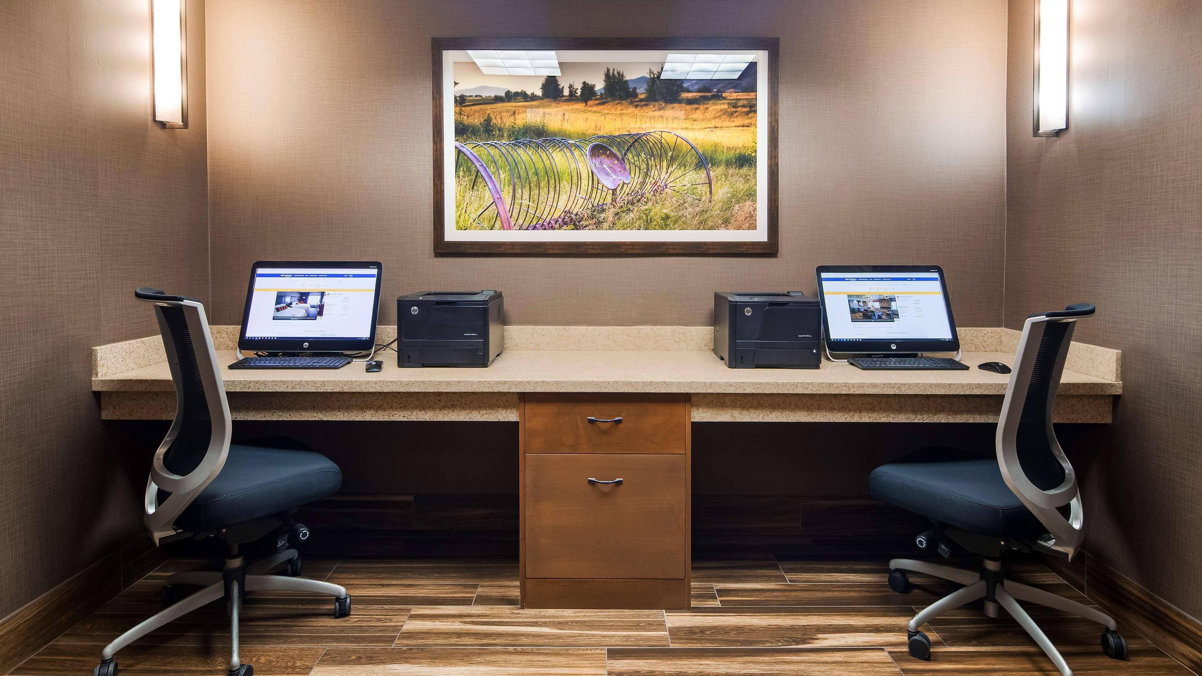 Best Western Plus Cottontree Inn Idaho Falls Exterior photo