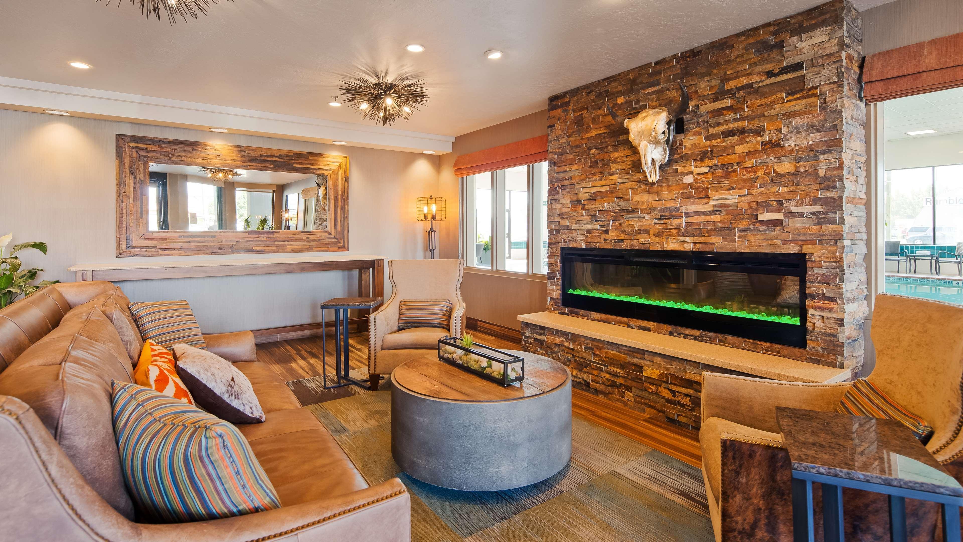 Best Western Plus Cottontree Inn Idaho Falls Exterior photo