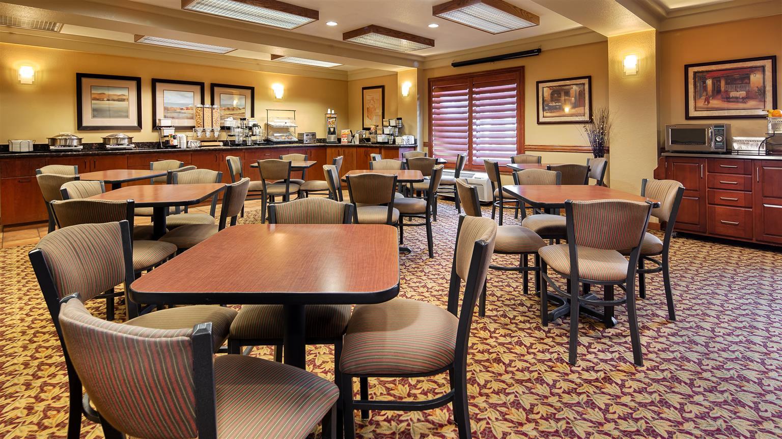 Best Western Plus Cottontree Inn Idaho Falls Exterior photo