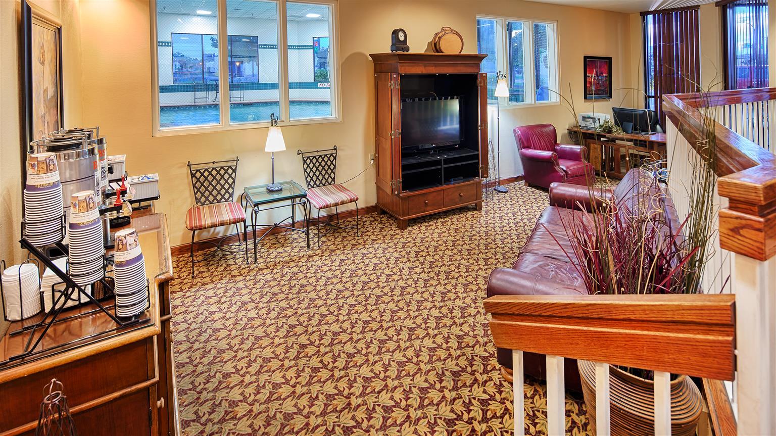 Best Western Plus Cottontree Inn Idaho Falls Exterior photo