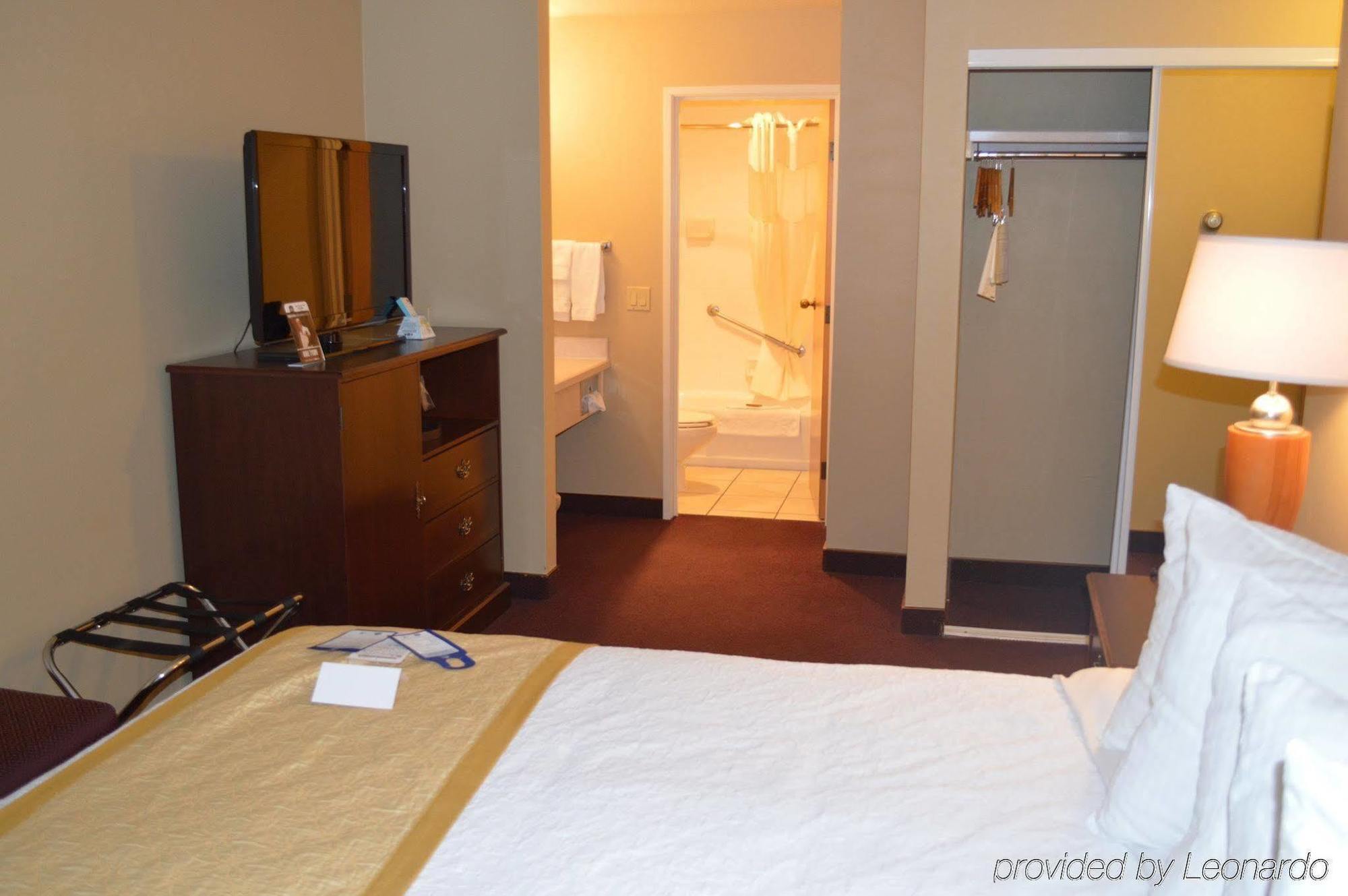 Best Western Plus Cottontree Inn Idaho Falls Exterior photo